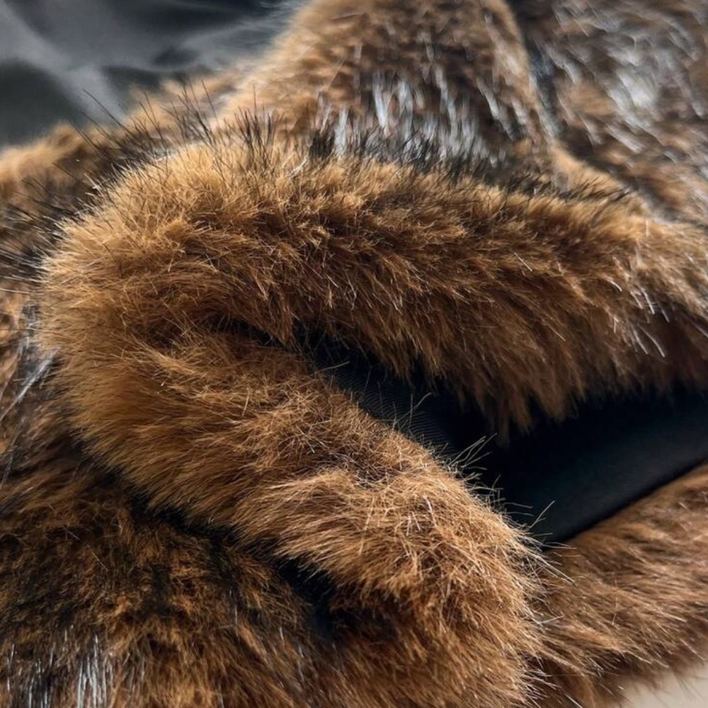 Stylish Black Flare Pants with Fur Trim - Picture 8 of 9